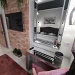 Premium Class Apartmant - Free Parking Apartmán *