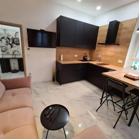 Premium Class Apartmant - Free Parking * ザダル